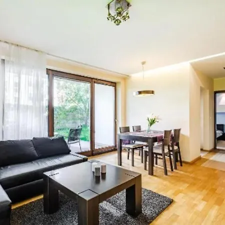 Urban Nest & Szafarnia 7 I 8