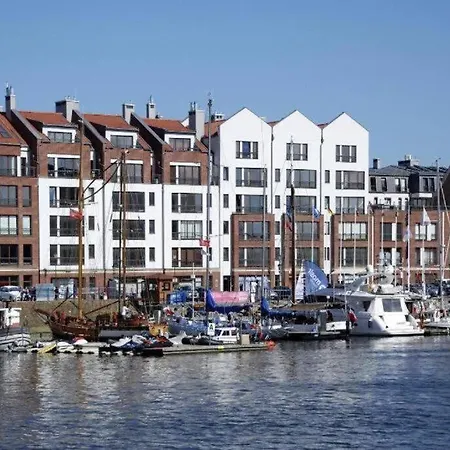 Apartament Urban Nest & Szafarnia 7 I 8 *