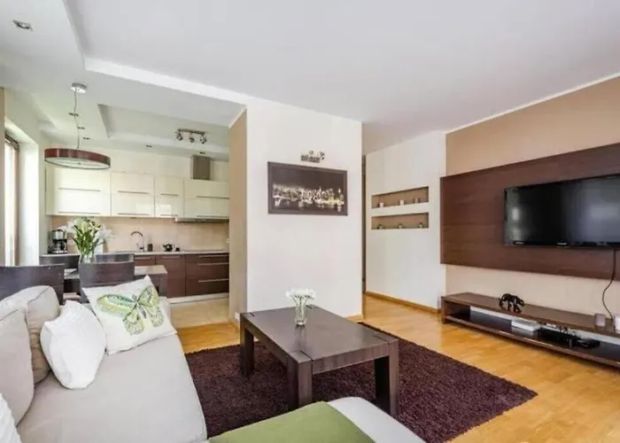 Urban Nest & Szafarnia 7 I 8 *